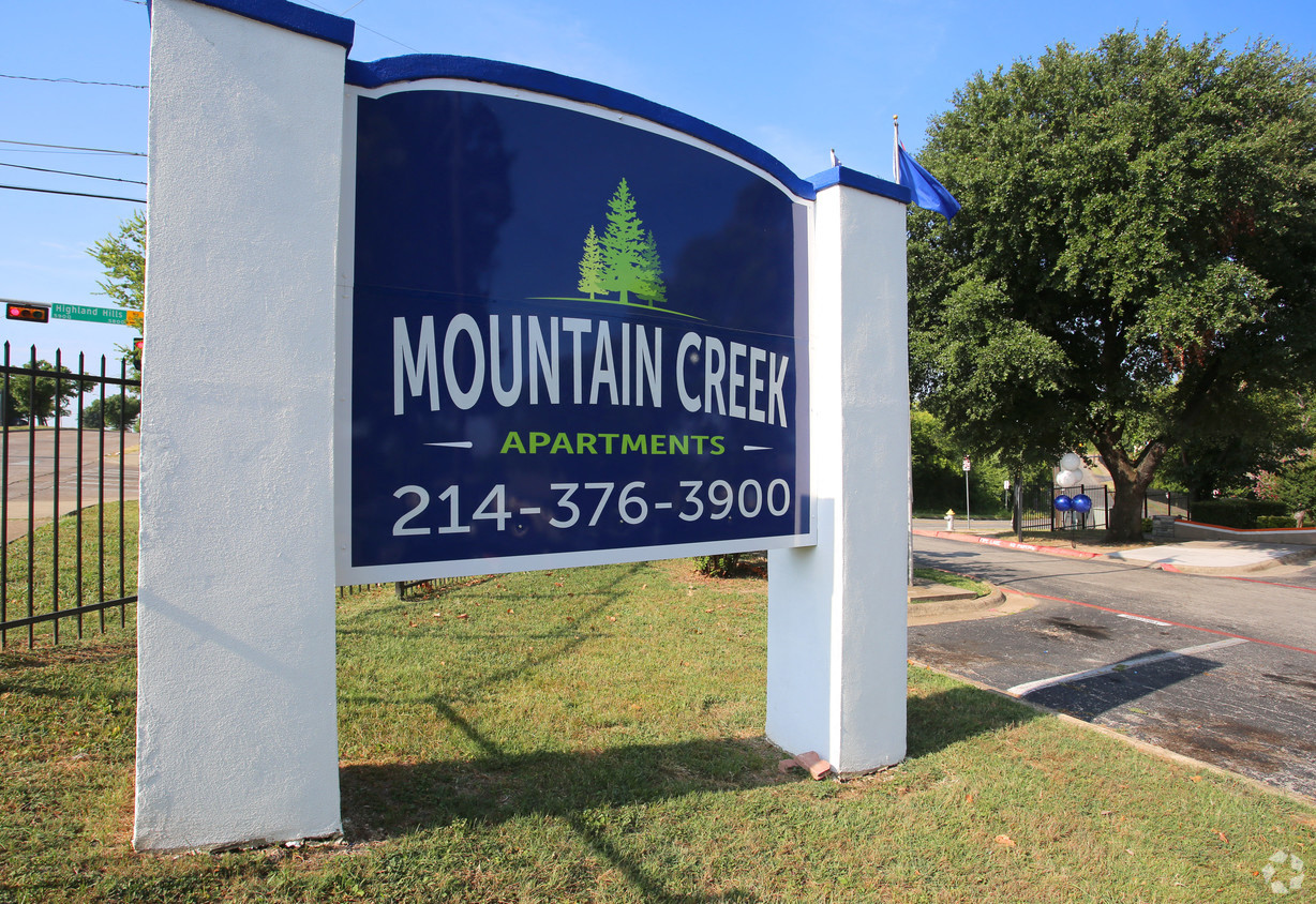 Mountain Creek Apartments, 5821 Bonnie View Rd, Dallas, TX RentCafe